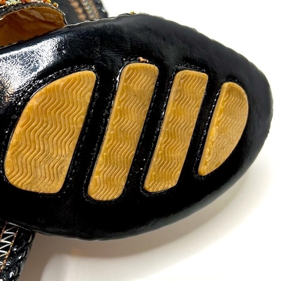 John Fashion Beaded & Embroidered Designer Boho Sandals - Picture 6 of 7